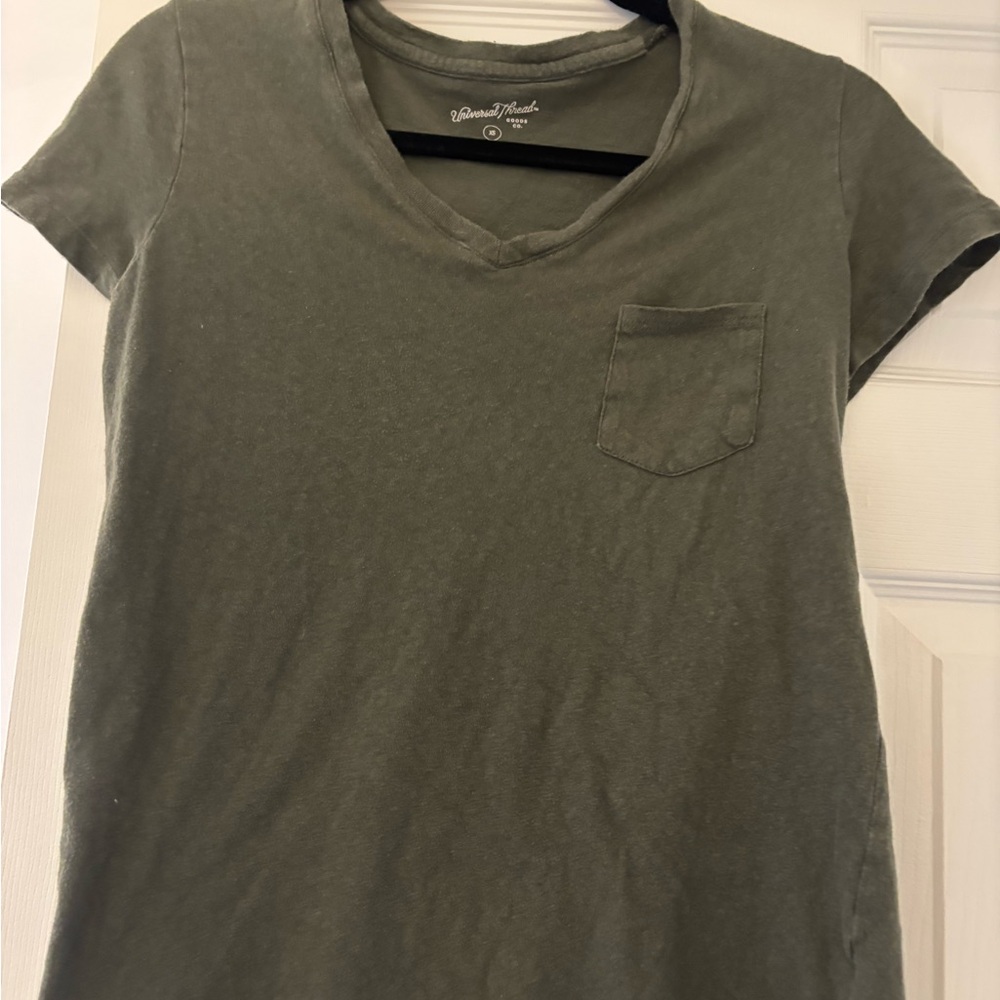 Universal Thread Olive Short Sleeve Tee